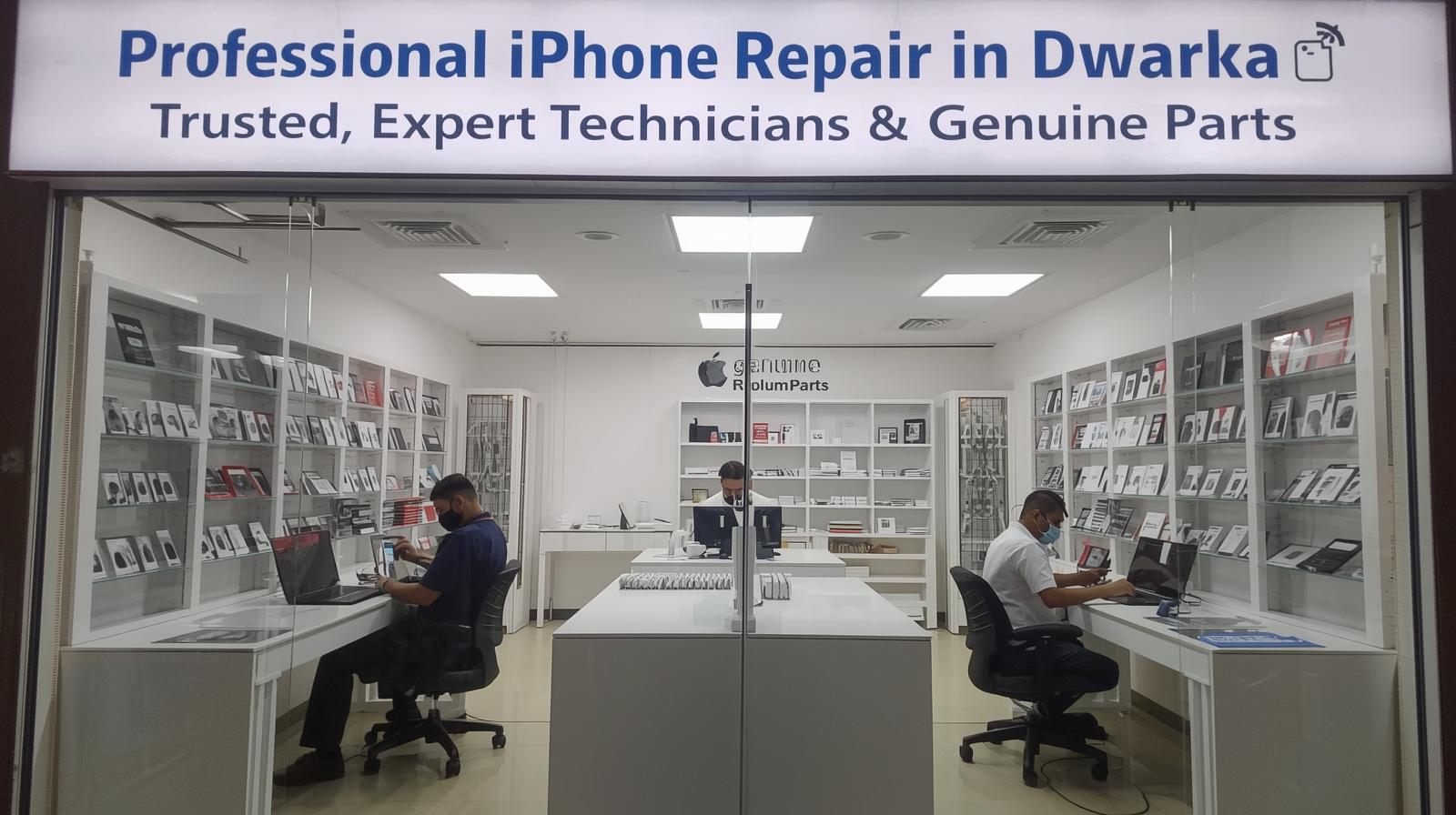 Professional iPhone Repair in Dwarka | Trusted, Expert Technicians & Genuine Parts